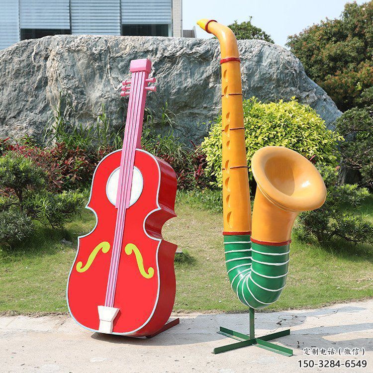 小提琴雕塑優(yōu)選，景區(qū)案例，抽象不銹鋼小提琴雕塑選用