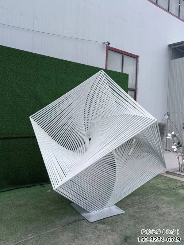 廣場(chǎng)立方體雕塑廠家，市標(biāo)雕塑，鏤空立方體雕塑定制