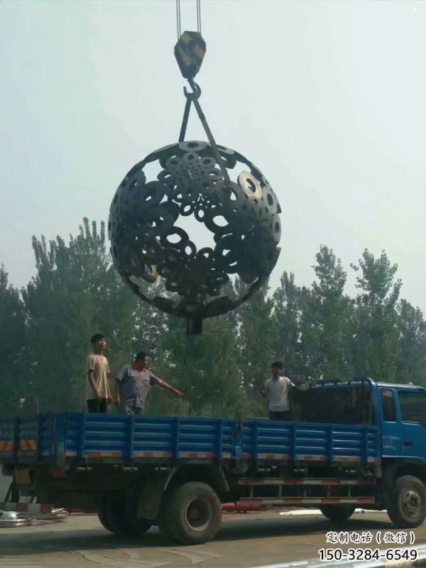 球體雕塑廠家優(yōu)選，陸地?cái)[件，不銹鋼球體雕塑供應(yīng)