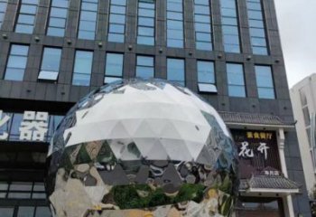 鏡面球雕塑承接，街頭藝術，不銹鋼球雕塑廠家
