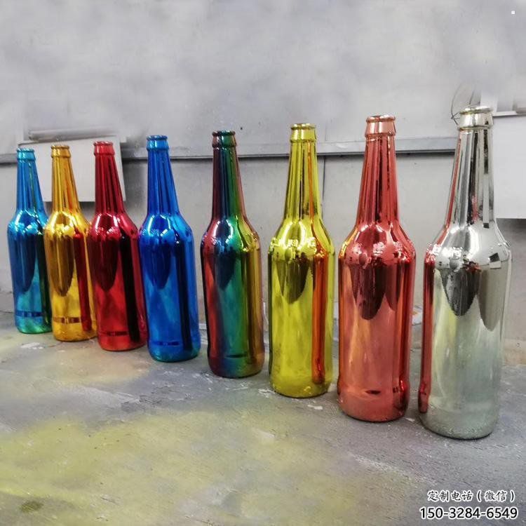 啤酒瓶雕塑通用，戶外雕塑，玻璃鋼啤酒瓶雕塑供應
