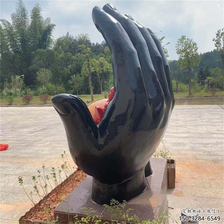 火球雕塑特供，標(biāo)識雕塑，玻璃鋼手托火球雕塑生產(chǎn)