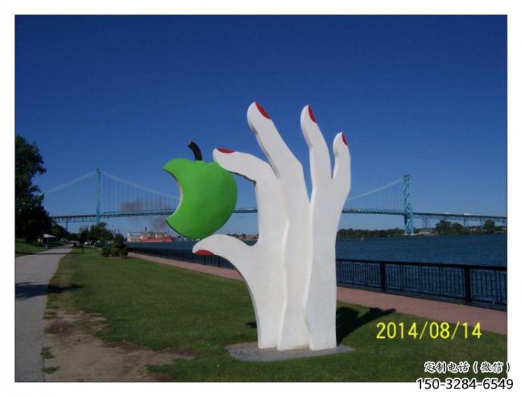 手掌雕塑廠(chǎng)家，廣場(chǎng)雕塑，不銹鋼手掌雕塑制作