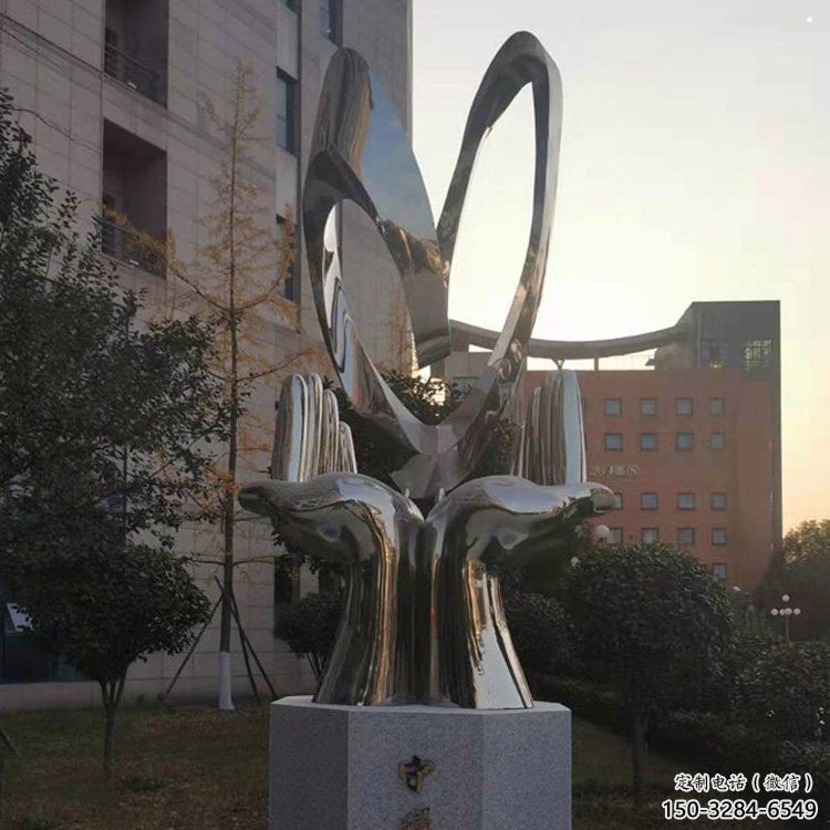 雙手雕塑廠家，水景雕塑，別墅不銹鋼雙手雕塑制作