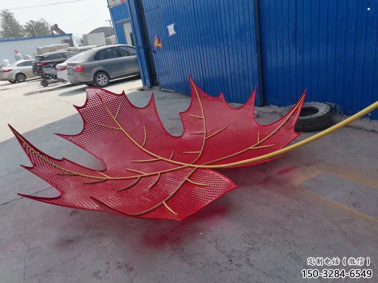 鏤空楓葉雕塑制造，白鋼構件，鐵藝楓葉雕塑廠家提供