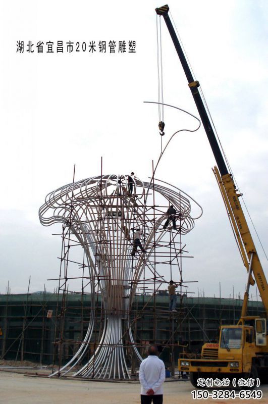 遮陽(yáng)樹(shù)雕塑廠，露天雕塑，金屬鏤空遮陽(yáng)樹(shù)雕塑訂做