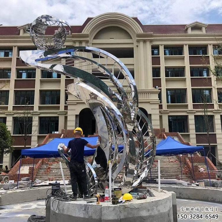 鏡面樹(shù)葉雕塑訂做，景區(qū)案例，不銹鋼鏡面樹(shù)葉雕塑廠家