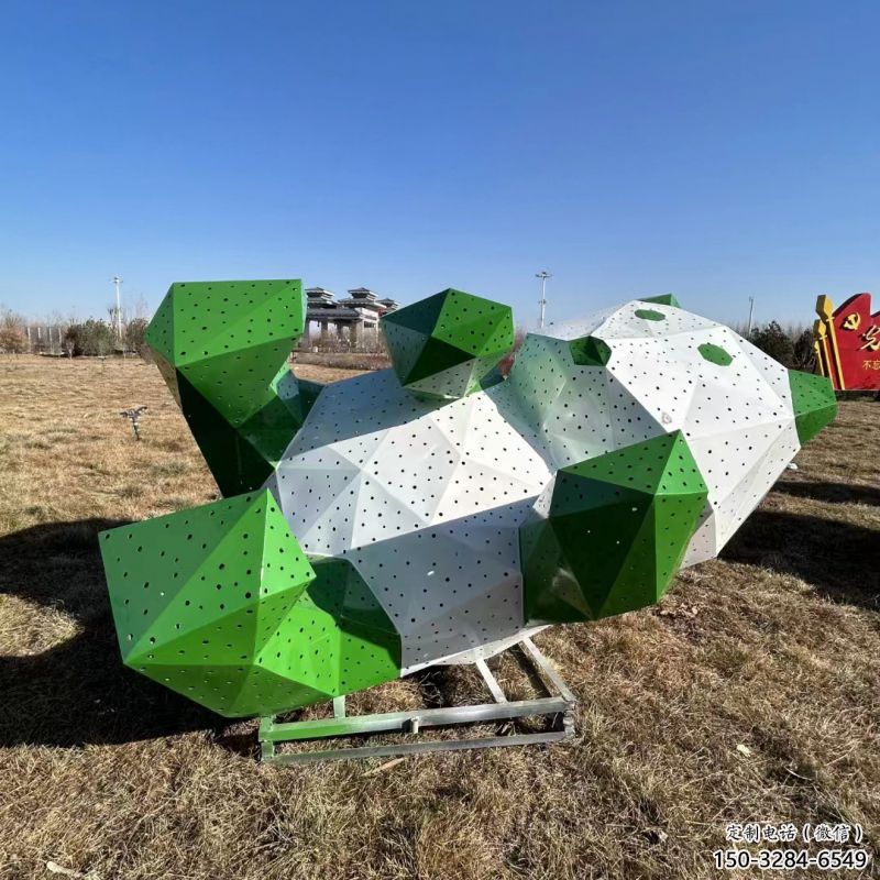 廣場熊貓雕塑供需，廣場雕塑，切面熊貓雕塑定制