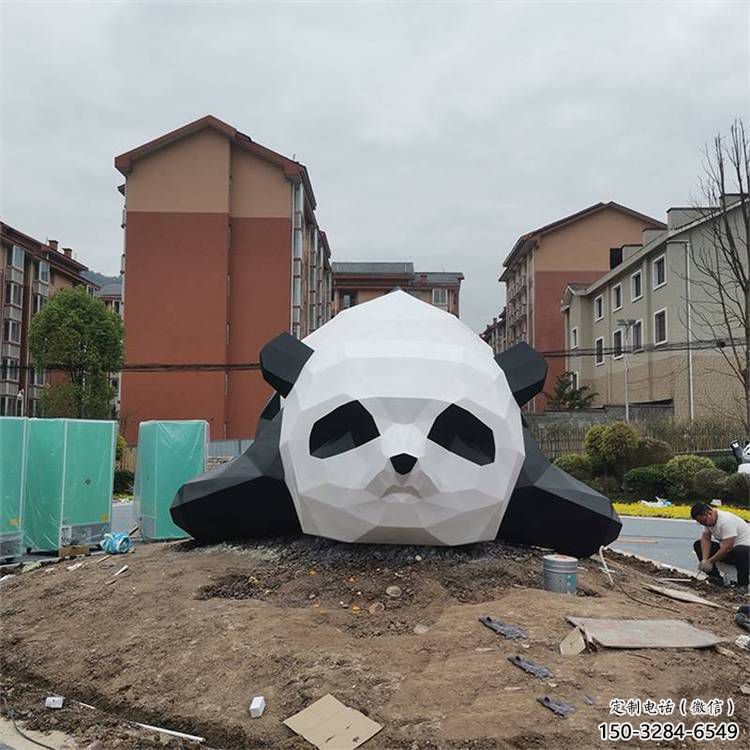 熊貓雕塑預定，城區小品，烤漆切面熊貓雕塑制造商