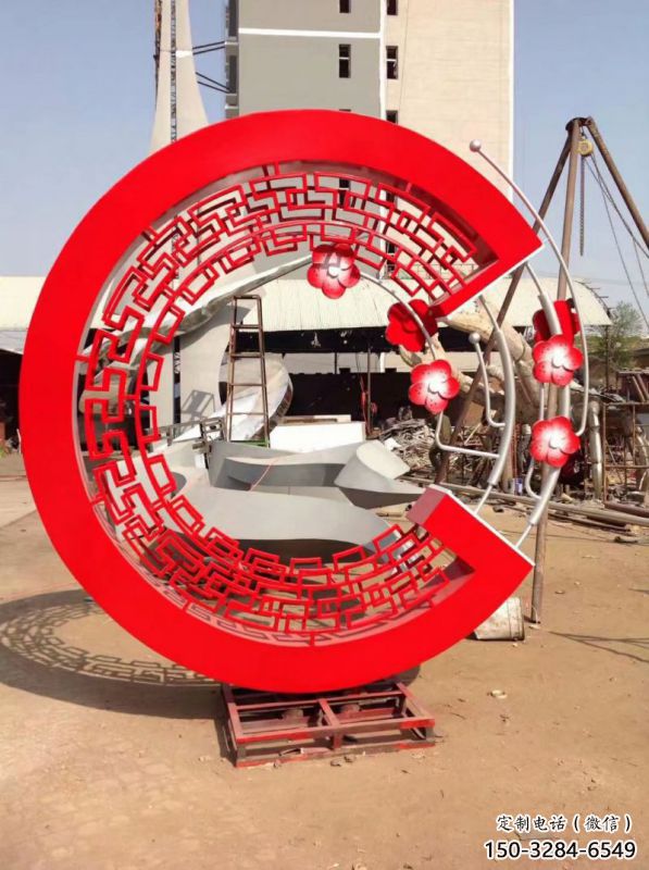 異形花環(huán)雕塑