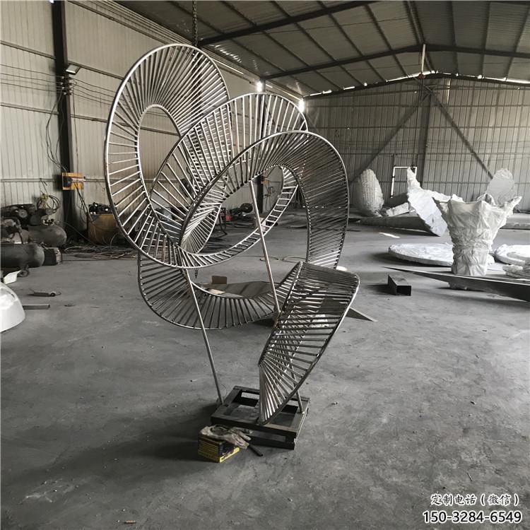 圓環(huán)雕塑精選，街道標(biāo)識(shí)，鏤空?qǐng)A環(huán)雕塑指用