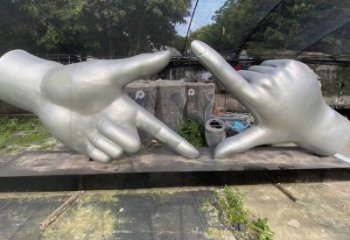 剪刀手雕塑定價，拉絲工藝，不銹鋼剪刀手雕塑制作廠家