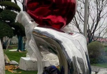 大型火球雕塑制造，透雕系列，手托火球雕塑承接