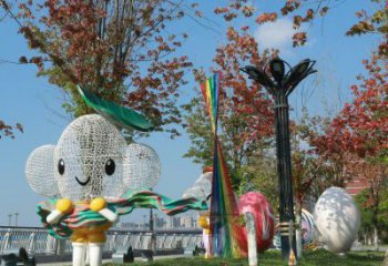 戶外鏤空卡通雕塑供應(yīng)，花園小品，鐵藝卡通雕塑展品