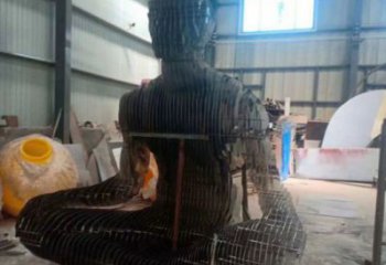 現代鏤空人物雕塑優選，圓雕體系，鐵藝坐式人物雕塑選定