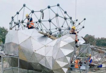 熊貓雕塑制造，街景小品，景觀切面熊貓雕塑優(yōu)價(jià)