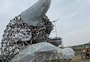 制造熊貓雕塑定價(jià)，地標(biāo)擺件，烤漆切面熊貓雕塑精選