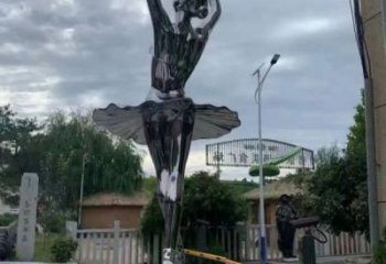 鏡面舞者雕塑專供，現(xiàn)代雕塑，景觀圓環(huán)舞者雕塑供應(yīng)