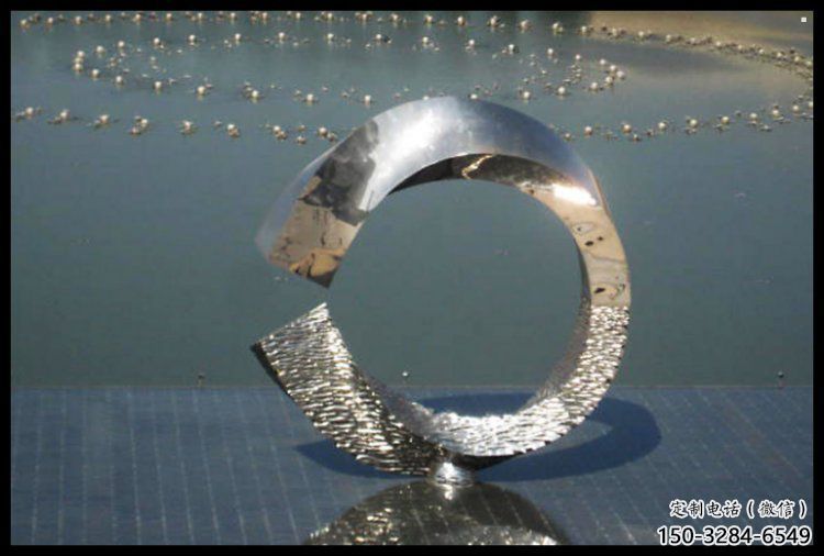 景區(qū)月牙雕塑優(yōu)選，圓雕體系，鏤空月牙雕塑選定