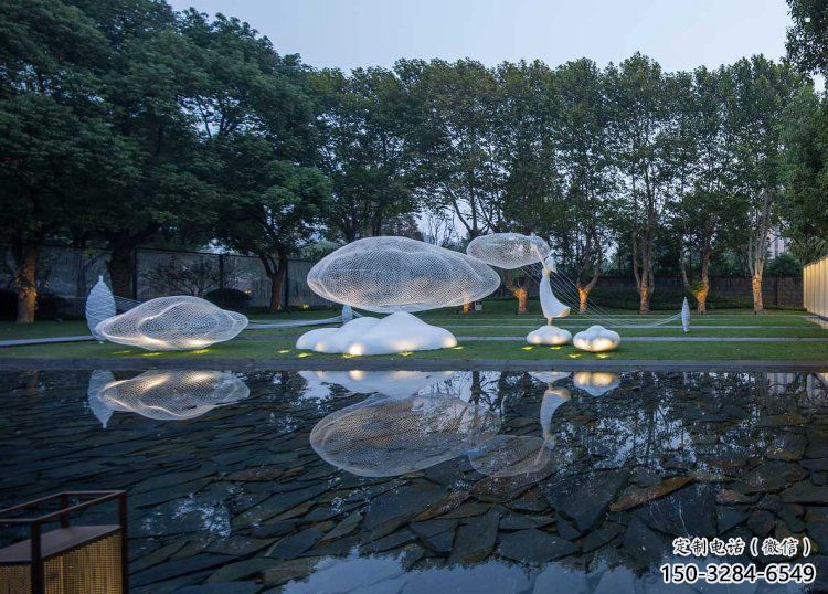 云朵雕塑供應，花園小品，戶外鏤空云朵雕塑展品