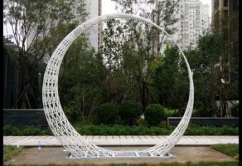 月牙雕塑制造，歐式風(fēng)格，鏤空月牙雕塑廠家定價(jià)