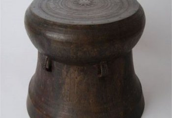 銅鼓雕塑專供，景區雕塑，城市銅鼓雕塑提供