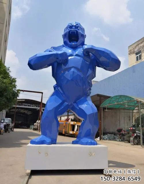 黔南彩繪黑猩猩雕塑