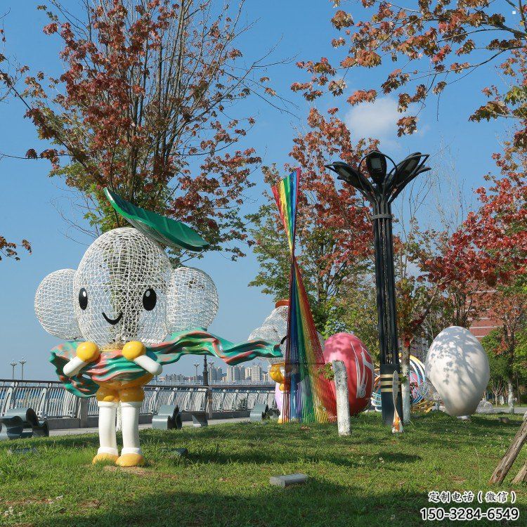 辛集戶外鏤空卡通雕塑供應，花園小品，鐵藝卡通雕塑展品