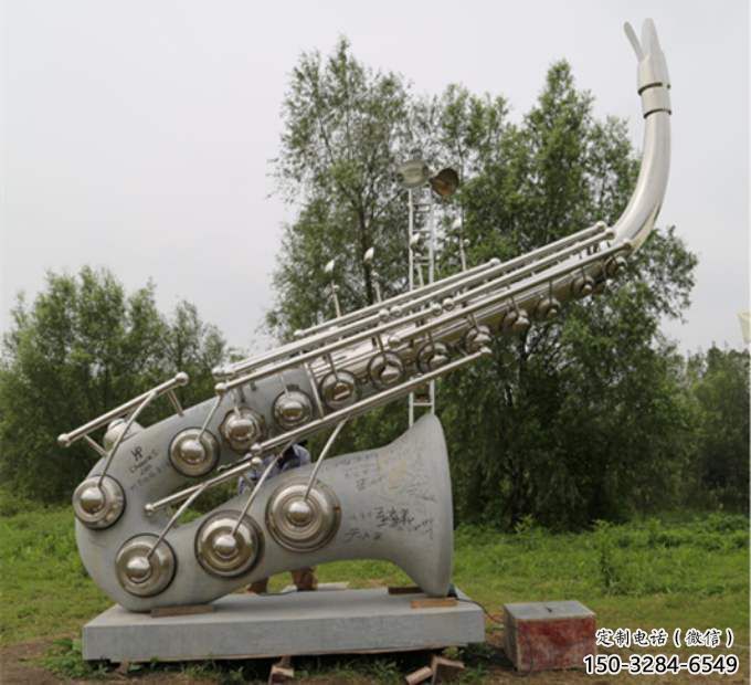 婁底街頭薩克斯雕塑