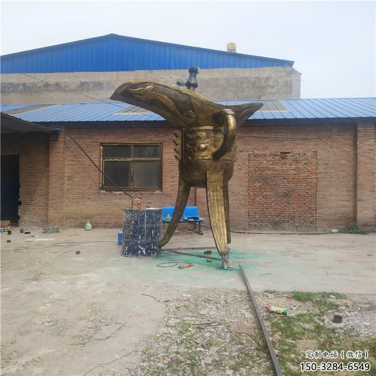 呂梁公園酒杯雕塑