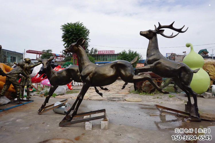 榆林戶外小鹿批發，動物雕塑，梅花鹿銅雕塑供求