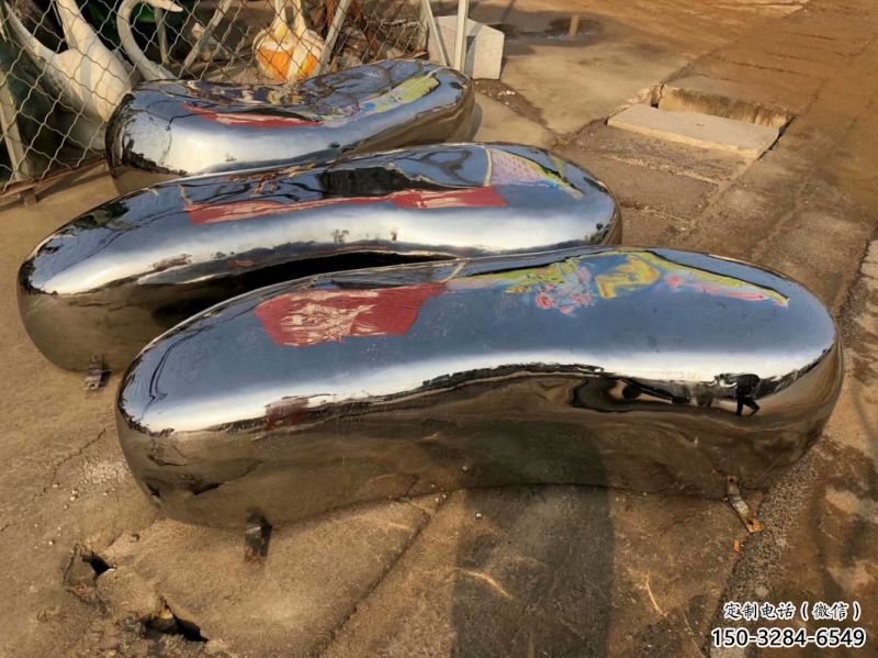 昌吉坐凳雕塑，小區(qū)園林雕塑，不銹鋼鏡面效果