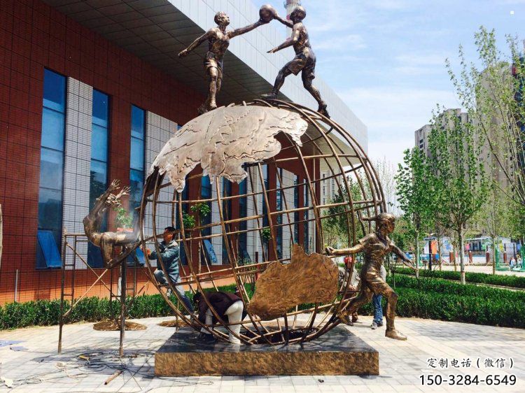 曲靖地球儀雕塑選定，拉絲工藝，地球儀人物雕塑預定